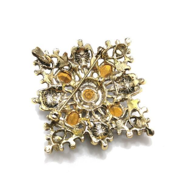 Mid-Century Purple Rhinestone Brooch Pendant, Faux Pearls, 2 1/4 Inches - Picture 7 of 10